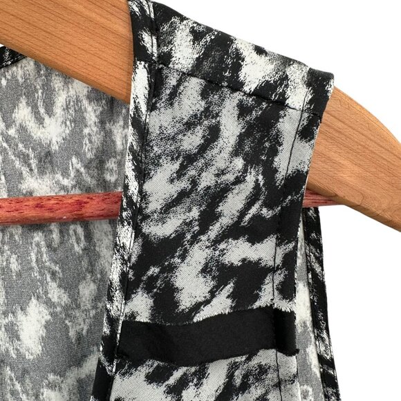 Chico's Women's Sleeveless Black & White Animal Print Layered Tank Top Size 3 XL - Picture 2 of 6